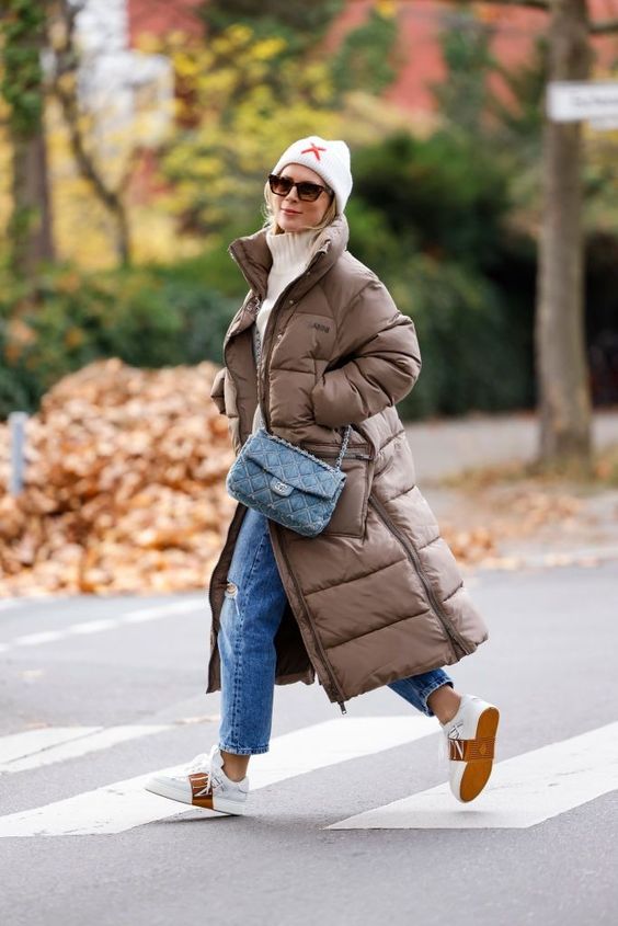 Fall Outfits for 50 Year Old Women 2024: Trendy and Stylish 21 Ideas