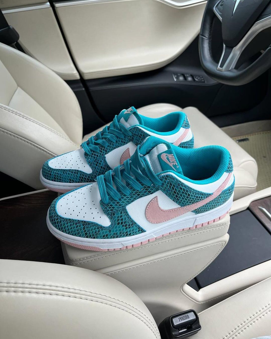 Top 26 Ideas for Fall Sneakers 2024 Women's | Trending, Casual & Work ...