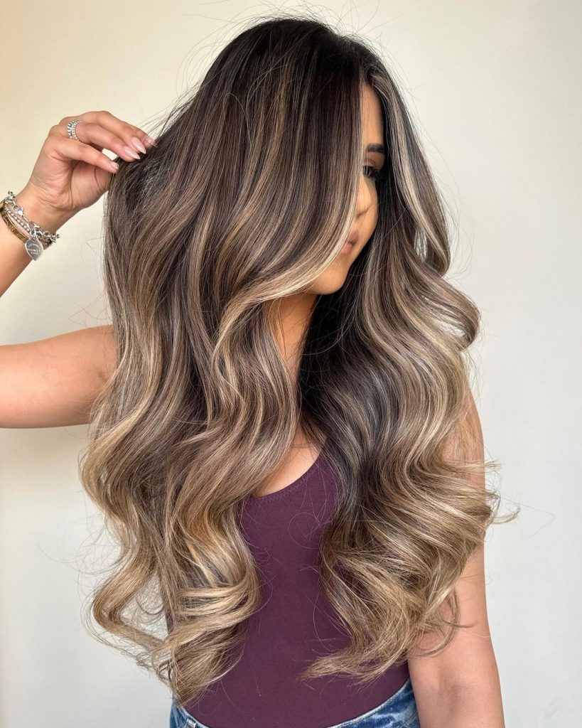 Trending Fall Hairstyles for Long Hair in 2024: A Comprehensive Guide 25 Ideas