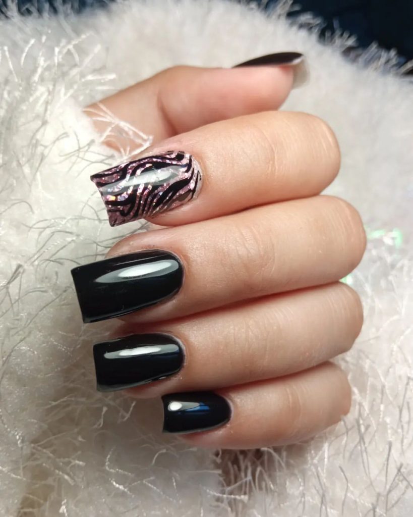 Trendy Black Fall Nails 2024: Stunning Designs and Inspiring 25 Ideas