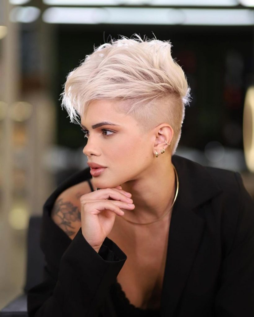 Short Haircuts for Fall 2024 25 Ideas: Trendy and Chic Styles to Try This Season