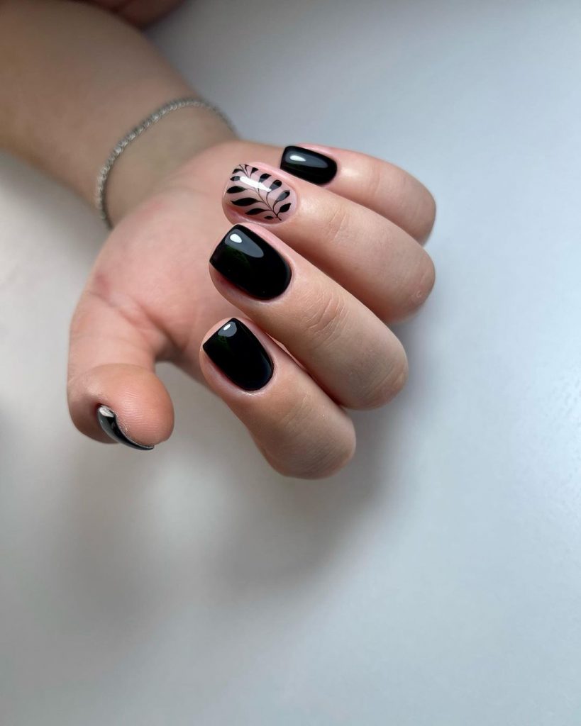 Trendy Black Fall Nails 2024: Stunning Designs and Inspiring 25 Ideas