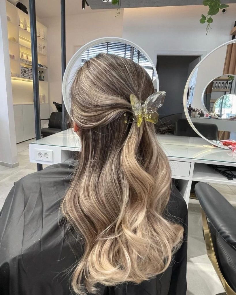 Trending Fall Hairstyles for Long Hair in 2024: A Comprehensive Guide 25 Ideas