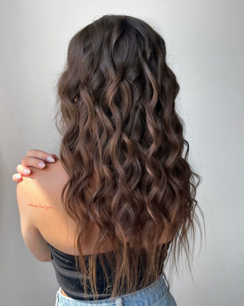 Trending Fall Hairstyles for Long Hair in 2024: A Comprehensive Guide 25 Ideas