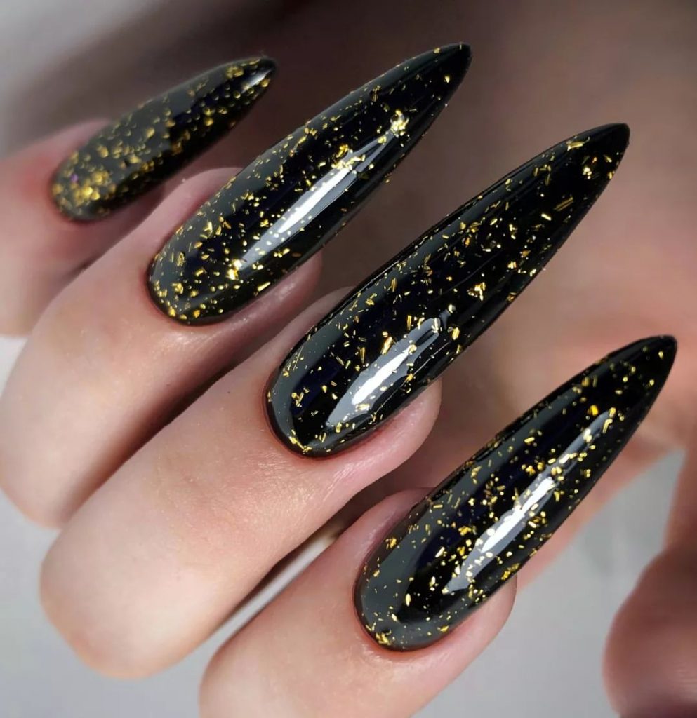 Trendy Black Fall Nails 2024: Stunning Designs and Inspiring 25 Ideas