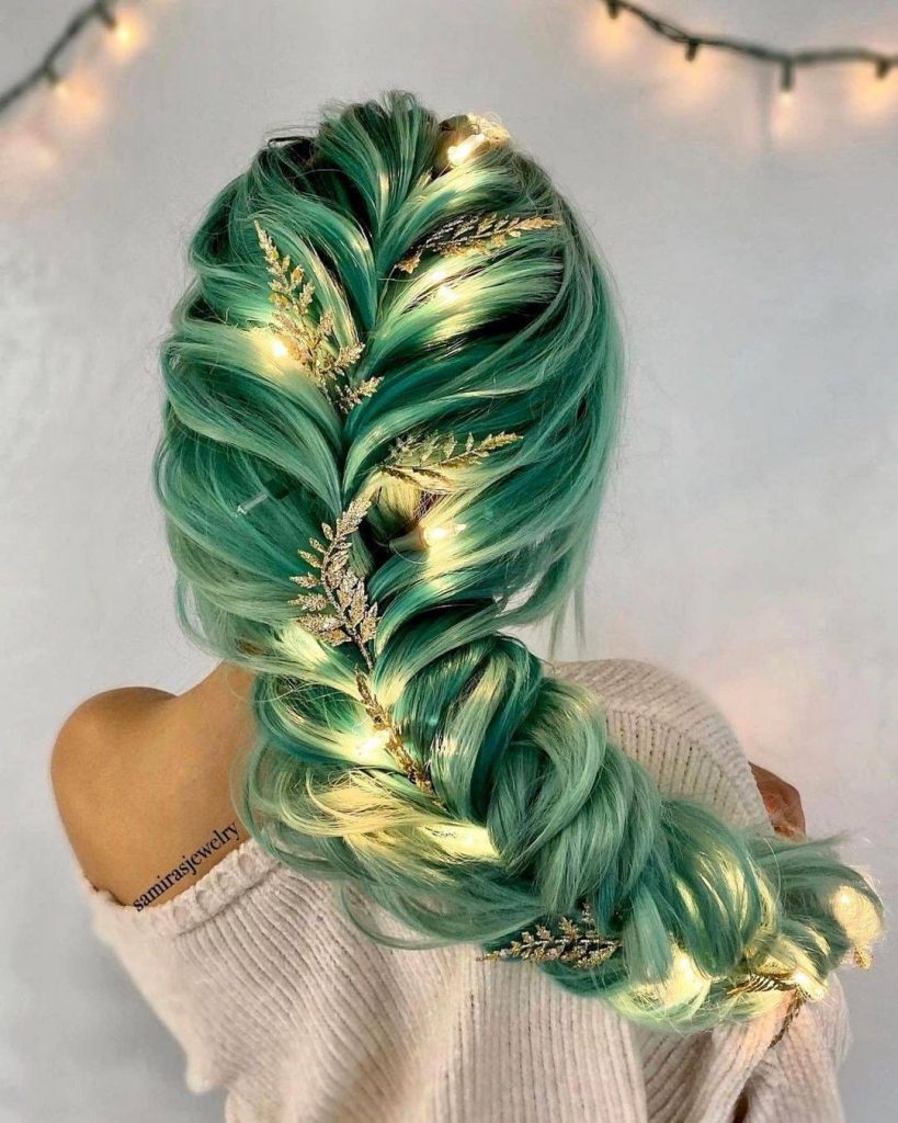 Festive Christmas Hairstyles to Shine This Holiday Season 26 Ideas