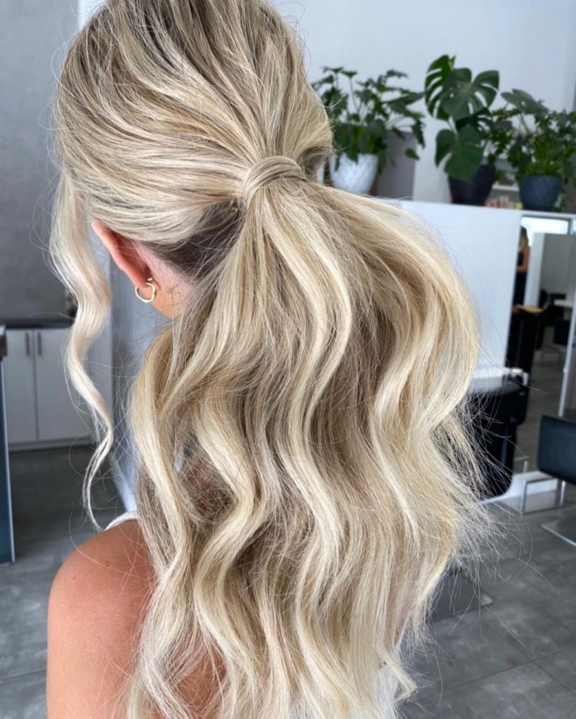 Stunning Winter Formal Hairstyles 2024 - 2025: Elegant 20 Ideas for Every Hair Type