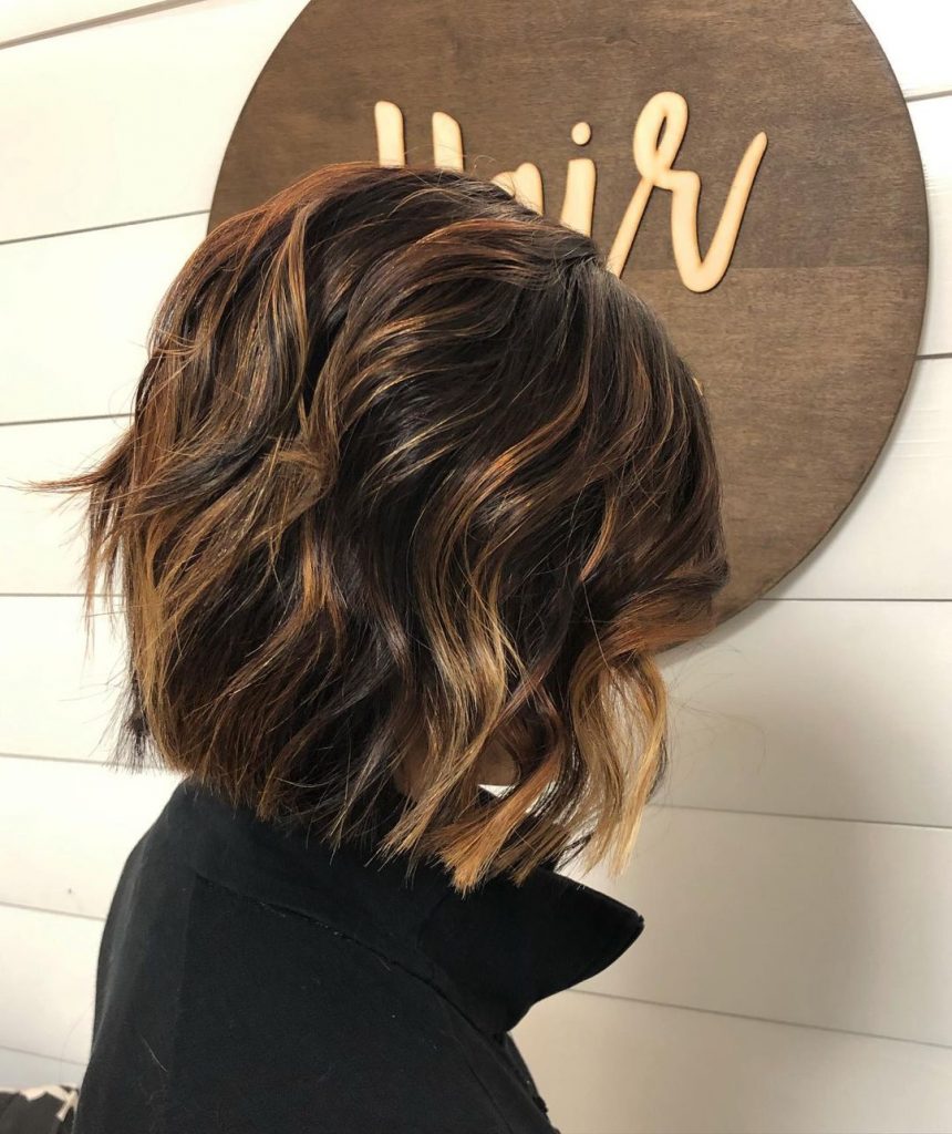 Winter Medium Haircuts 2024 - 2025: Elevate Your Style This Season 25 Ideas