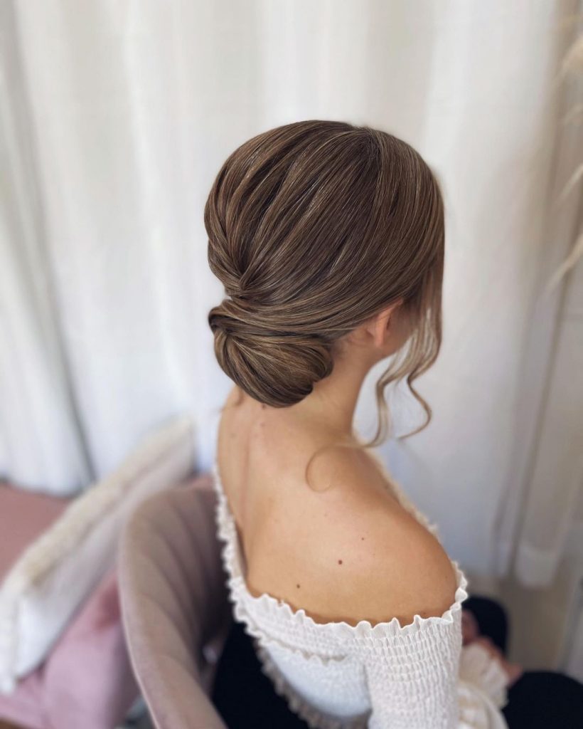 Stunning Winter Formal Hairstyles 2024 - 2025: Elegant 20 Ideas for Every Hair Type