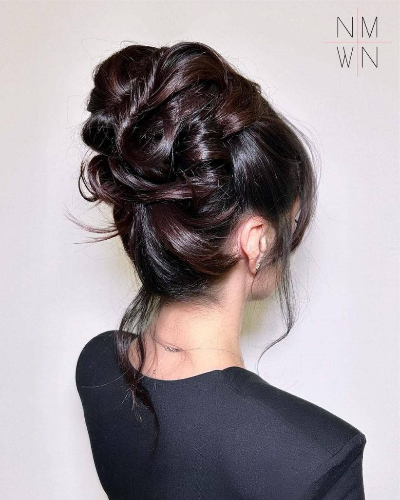 Christmas Hair 24 Ideas: Festive and Creative Styles