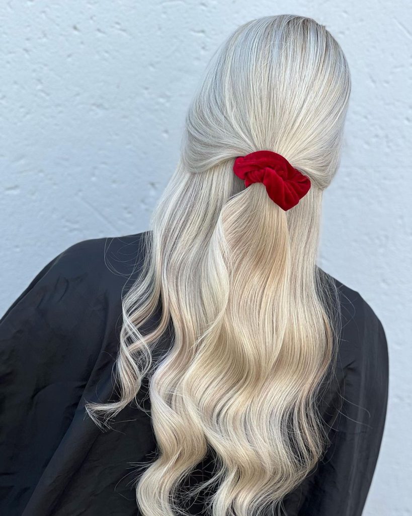 Festive Christmas Hairstyles to Shine This Holiday Season 26 Ideas