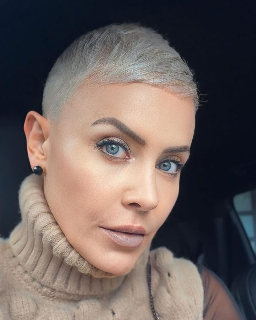 Embrace the Chic of Short Winter Haircuts 20 Ideas