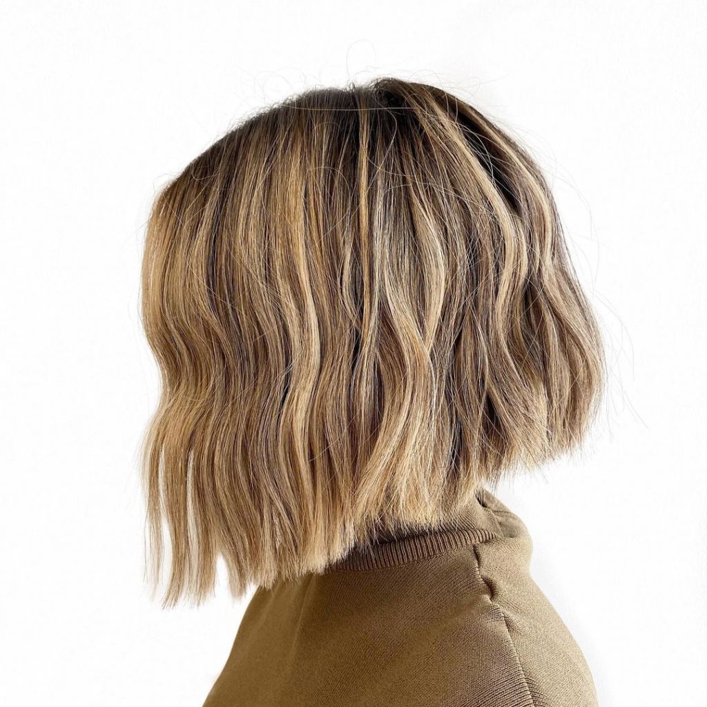 Stunning Winter Medium Haircuts to Keep You Stylish All Season 25 Ideas