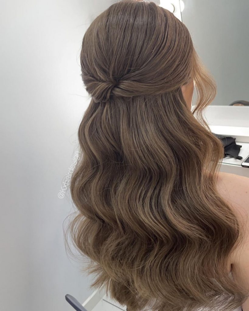 Stunning Winter Formal Hairstyles 2024 - 2025: Elegant 20 Ideas for Every Hair Type