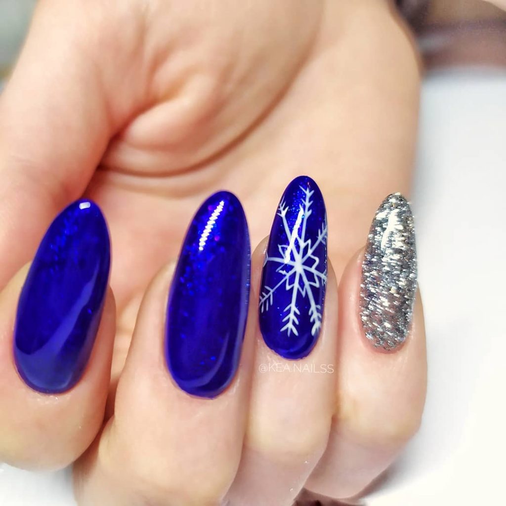 Snowflake Nails 21 Ideas 2024-2025: Winter’s Magical Nail Art Trends