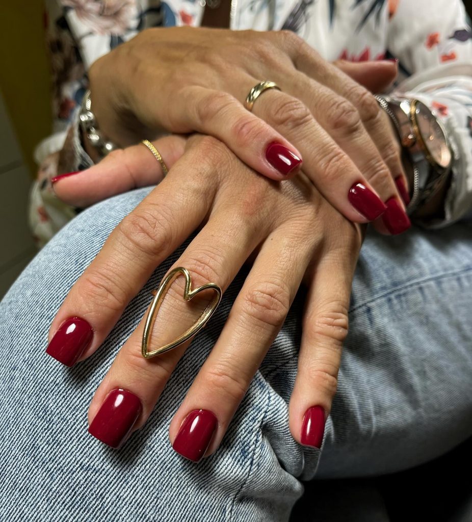 Red Holiday Nails 2024 - 2025: Festive Inspiration for Every Style 22 Ideas