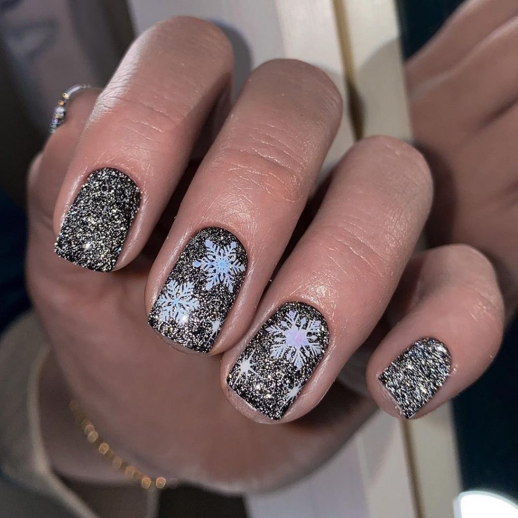 Winter Nails 22 Ideas 2024 - 2025: Top Trends and Designs for a Stylish Winter Manicure