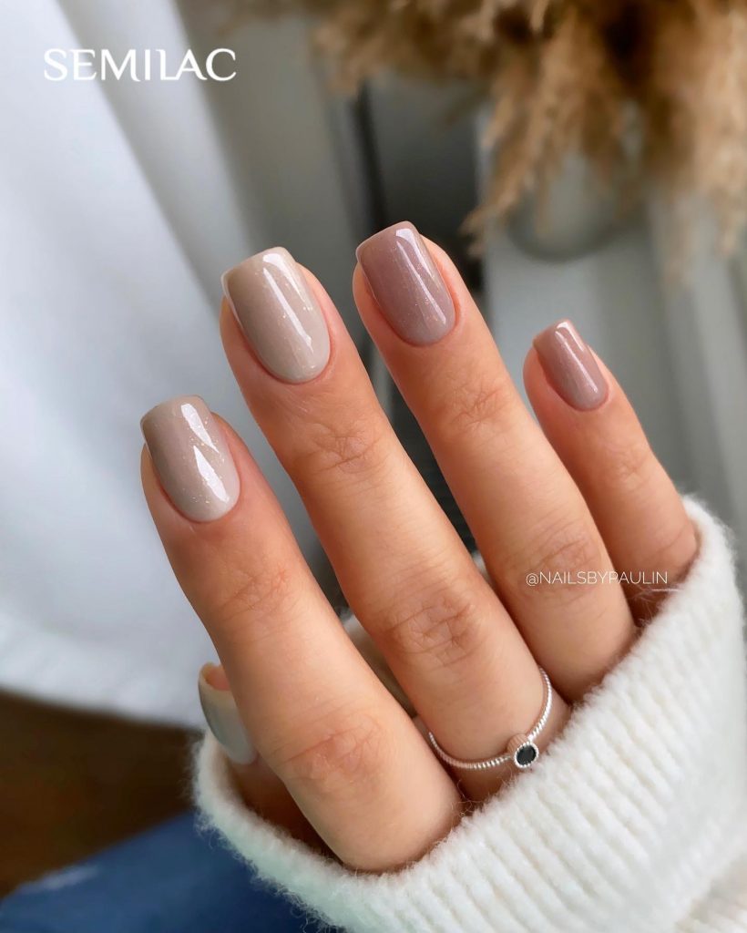 Short Winter Nails 2024 - 2025: Timeless Designs for the Season