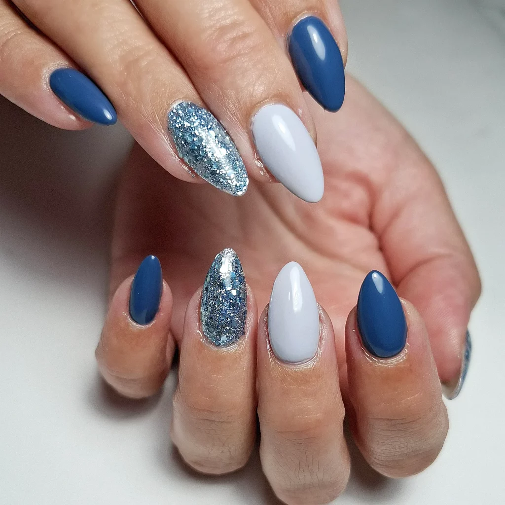 Winter Short Nails: 25 Ideas and Inspo for Your Seasonal Look