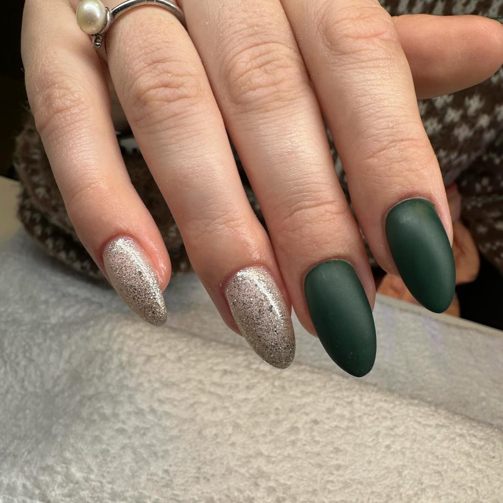 Winter Nails Acrylic 2024 - 2025: A Season of Boldness and Elegance 22 Ideas