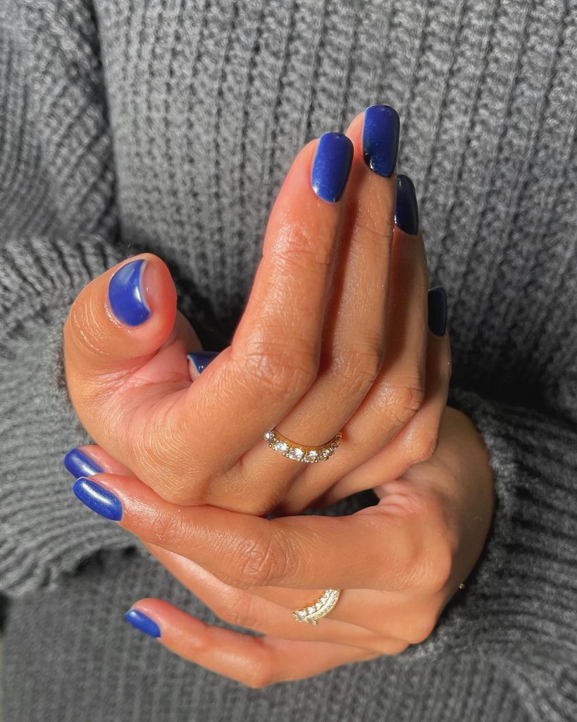 Short Winter Nails 2024 - 2025: Timeless Designs for the Season