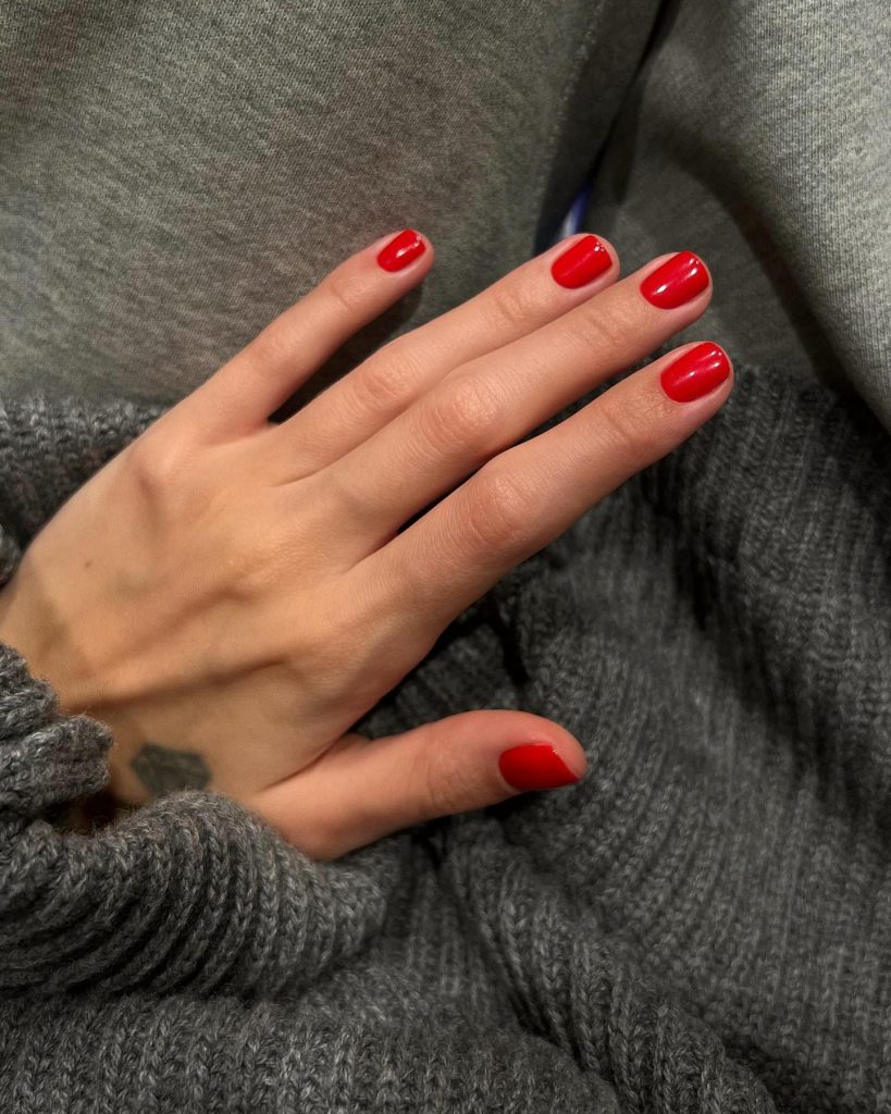 Red Holiday Nails 2024 - 2025: Festive Inspiration for Every Style 22 Ideas