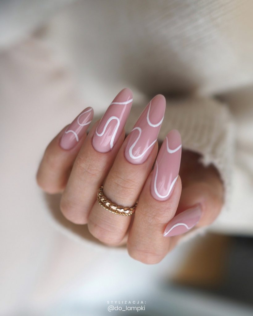 Simple Winter Nails 2024 - 2025: Stunning Ideas for the Season