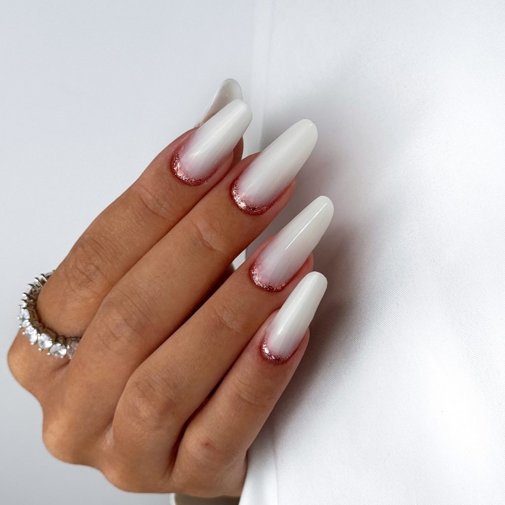 Almond Nails Winter 2024 - 2025: Chic and Timeless 22 Ideas for the Season