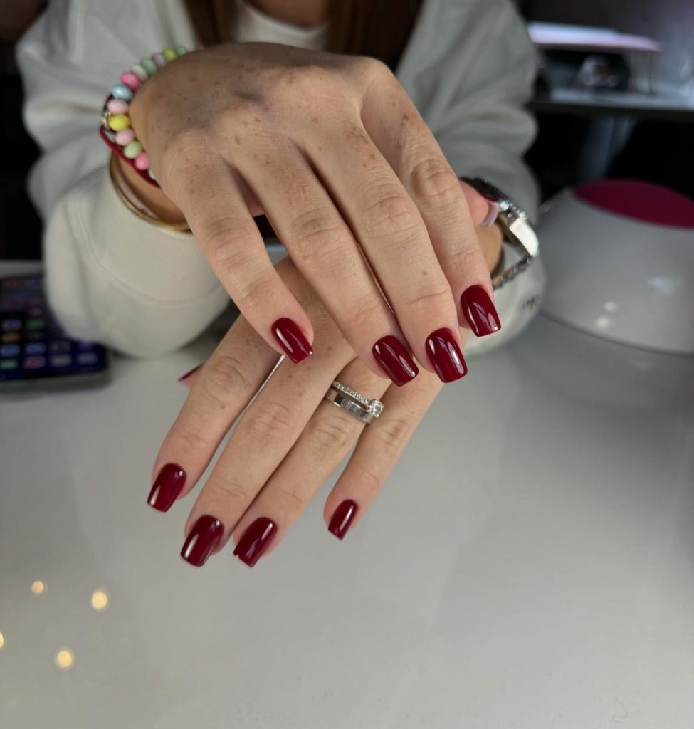 Red Holiday Nails 2024 - 2025: Festive Inspiration for Every Style 22 Ideas