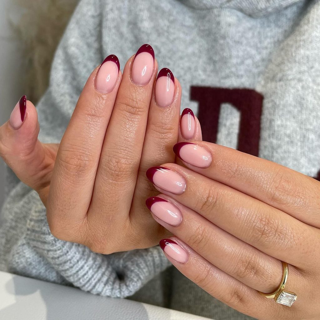 Red Holiday Nails 2024 - 2025: Festive Inspiration for Every Style 22 Ideas