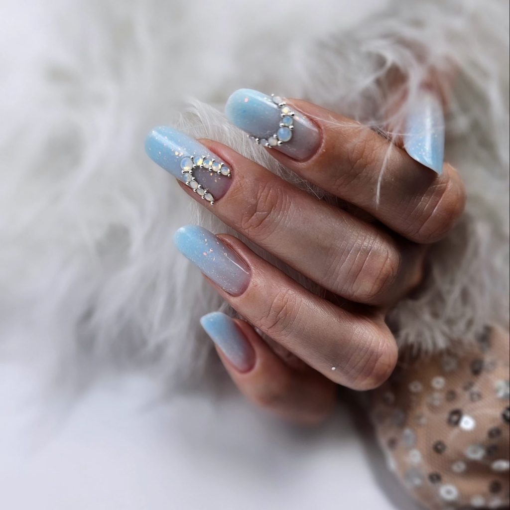 Winter Nail Designs 2024 - 2025: Chic and Elegant 23 Ideas for the Season