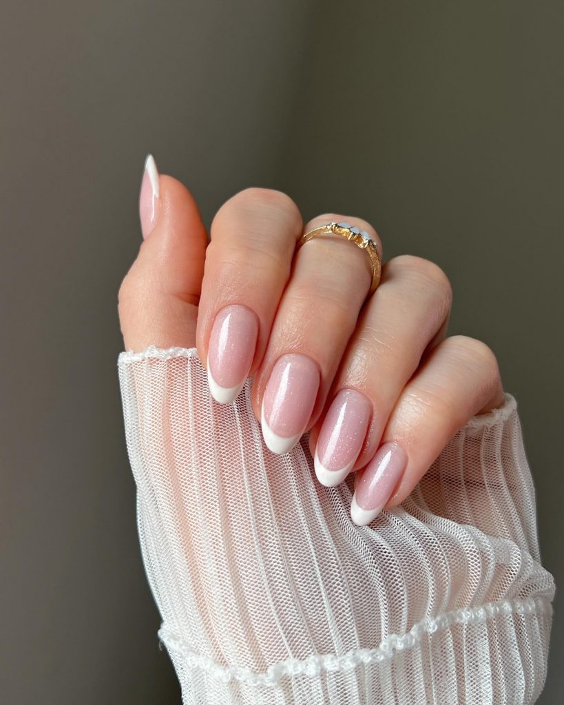 Winter Short Nails: 25 Ideas and Inspo for Your Seasonal Look