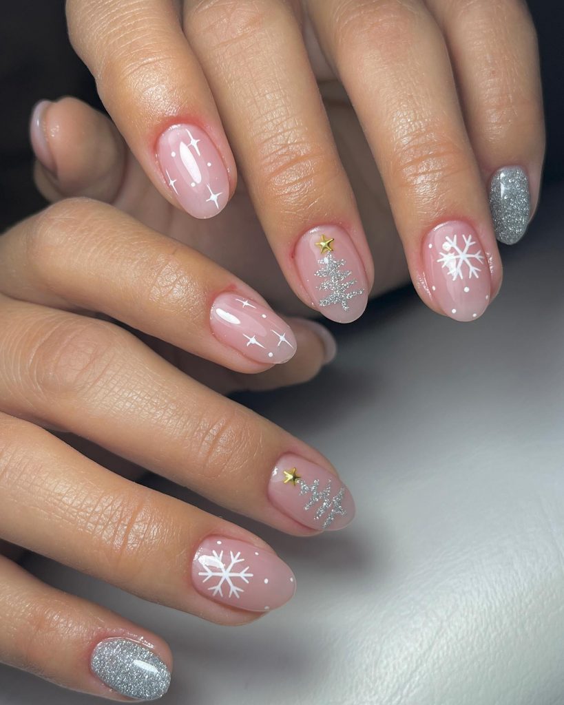 Xmas Nails 24 Ideas: Stylish and Simple Holiday Designs