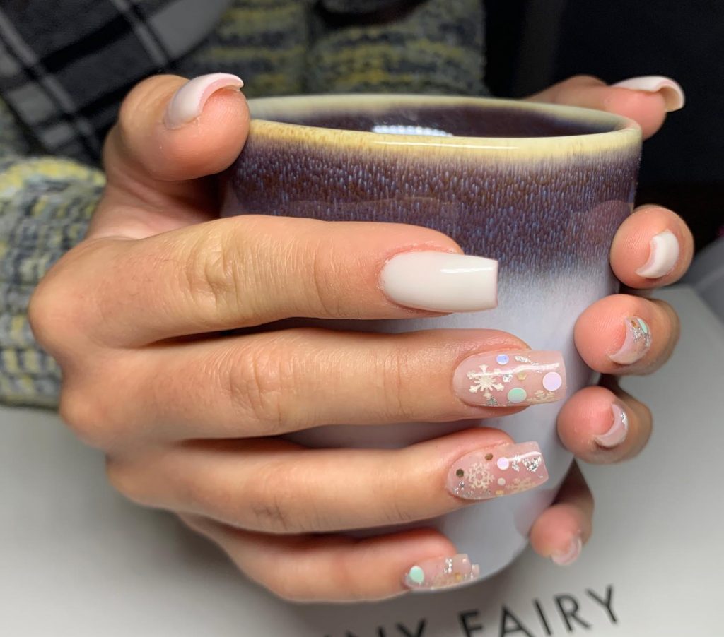 Stunning Winter Nails Acrylic 24 Ideas: Trends, Colors, and Styles