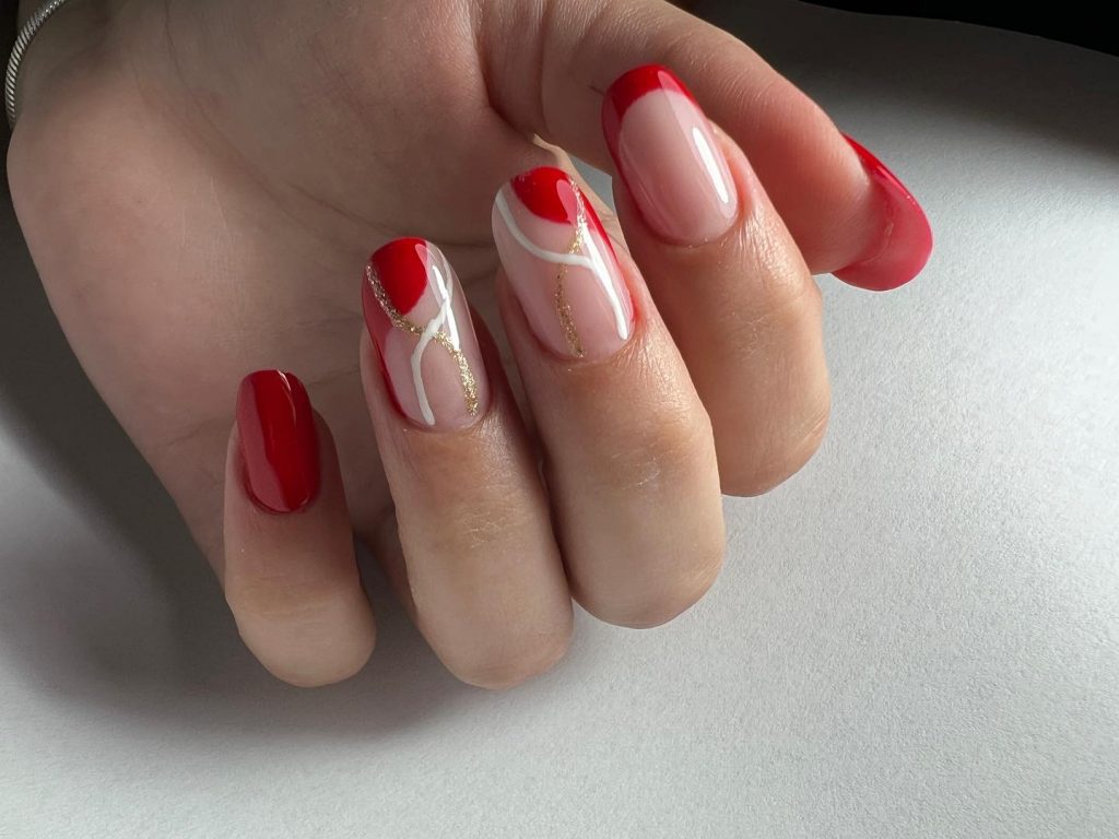 Red Holiday Nails 2024 - 2025: Festive Inspiration for Every Style 22 Ideas