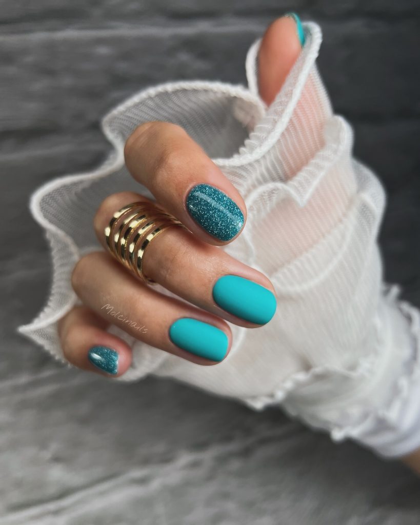 Winter Nails Acrylic 2024 - 2025: A Season of Boldness and Elegance 22 Ideas