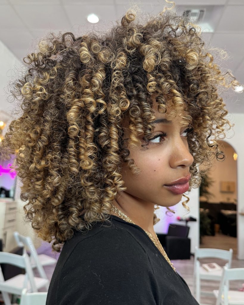 Short Curly Hair with Layers 23 Ideas 2025: Effortless Styles for Every Woman