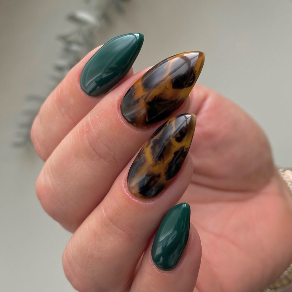 October Nails Designs 19 Ideas: Stunning Fall and Halloween Inspirations