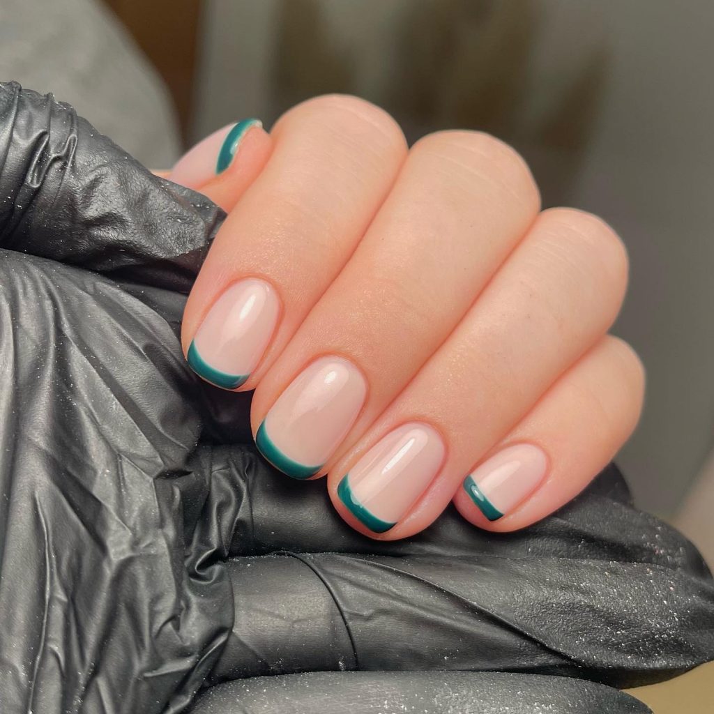 Winter Short Nails: 25 Ideas and Inspo for Your Seasonal Look