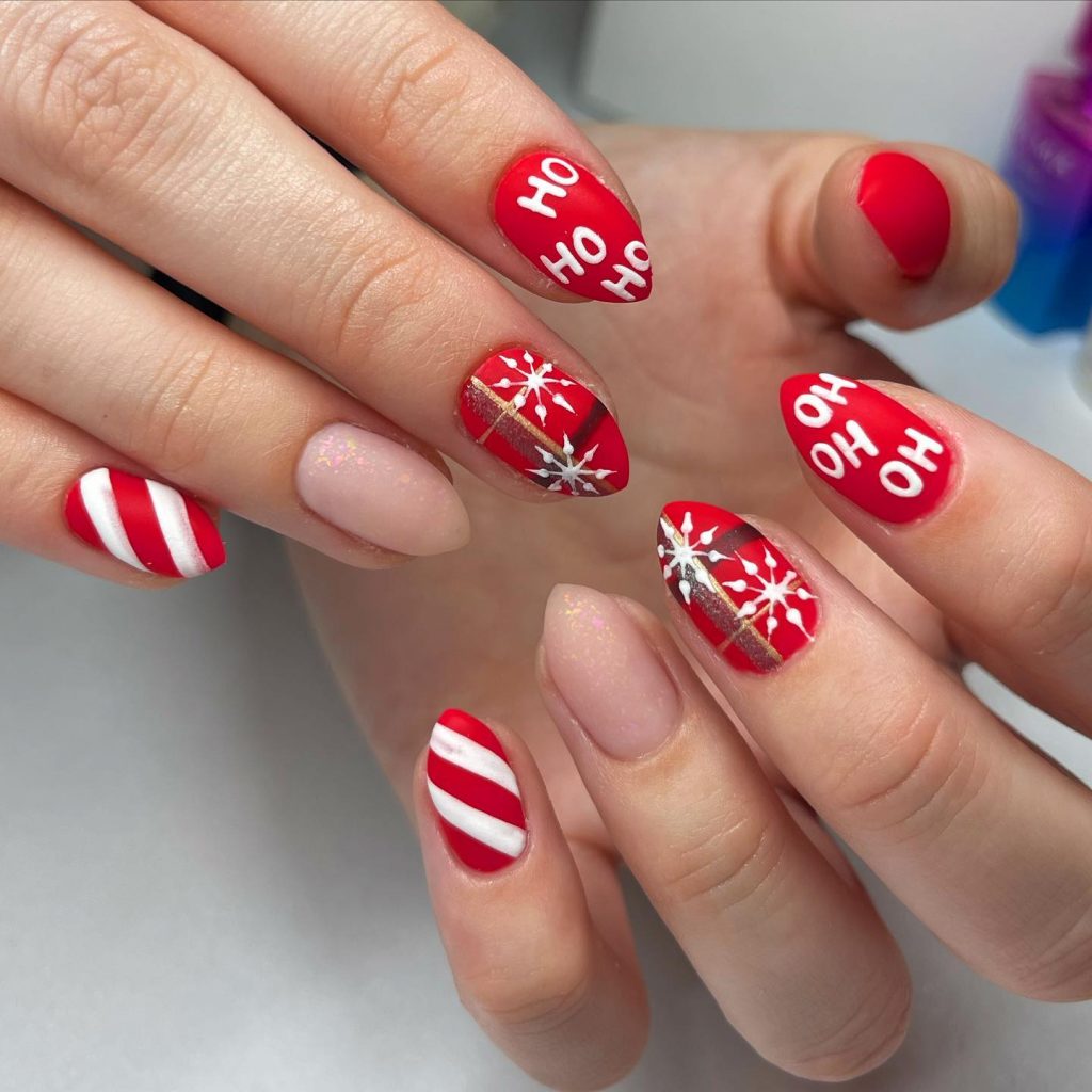 Xmas Nails 24 Ideas: Stylish and Simple Holiday Designs