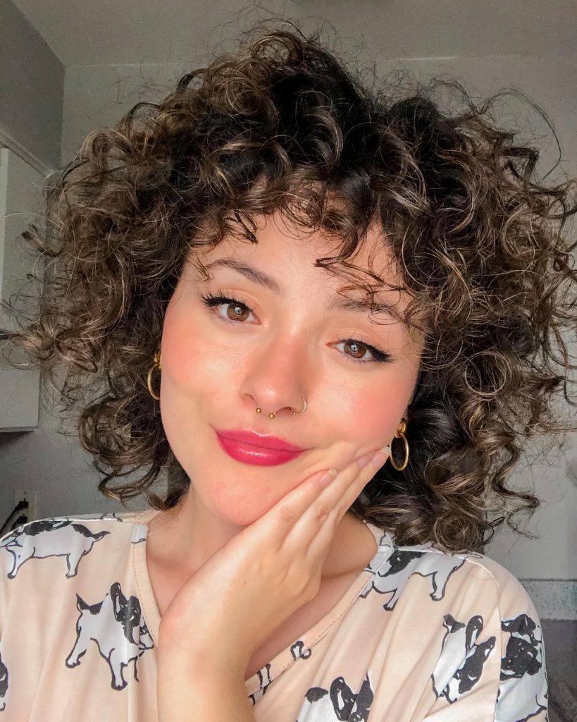 Short Curly Haircuts for 2025: Embrace Your Natural Curls with Trendy Styles 22 Ideas