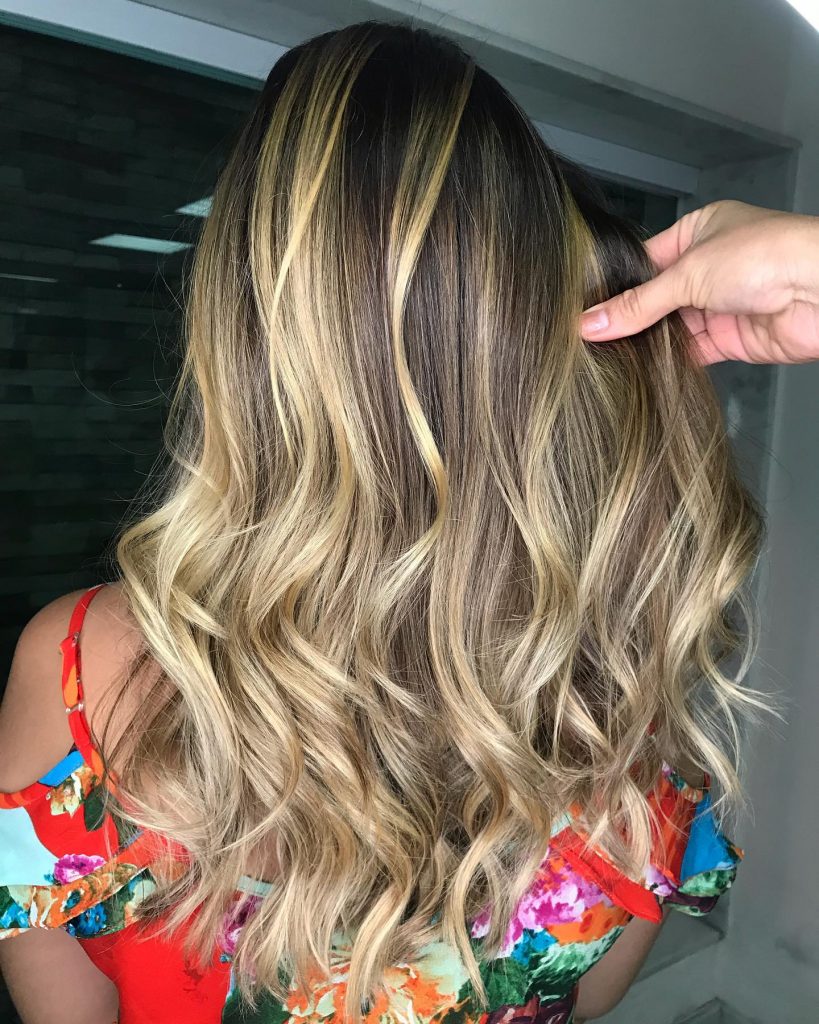 Golden Ombre Hair Color 2025: A Radiant Trend for All Seasons 21 Ideas