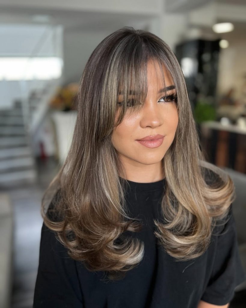 Curtain Bangs Medium Hair 2025: 20 Trendy Ideas to Inspire Your Look