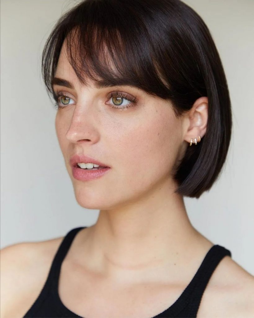 Short Hair with Curtain Bangs 2025 20 Ideas