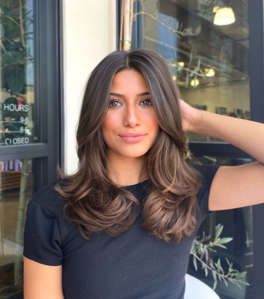 Medium Length Hair with Layers 22 Ideas: The Perfect Blend of Style and Versatility