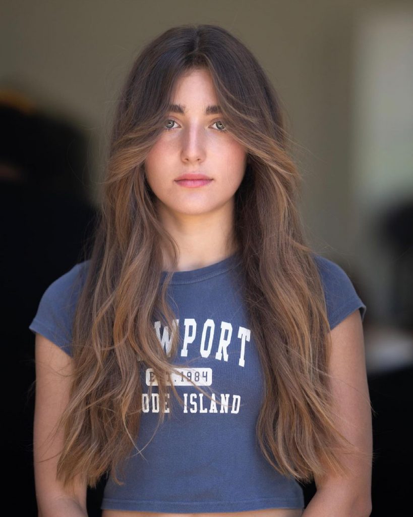 23 Stunning Ideas for Curtain Bangs on Long Hair in 2025