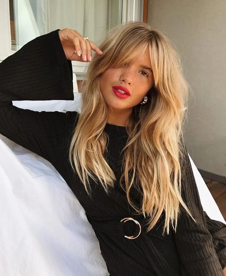 23 Stunning Ideas for Curtain Bangs on Long Hair in 2025