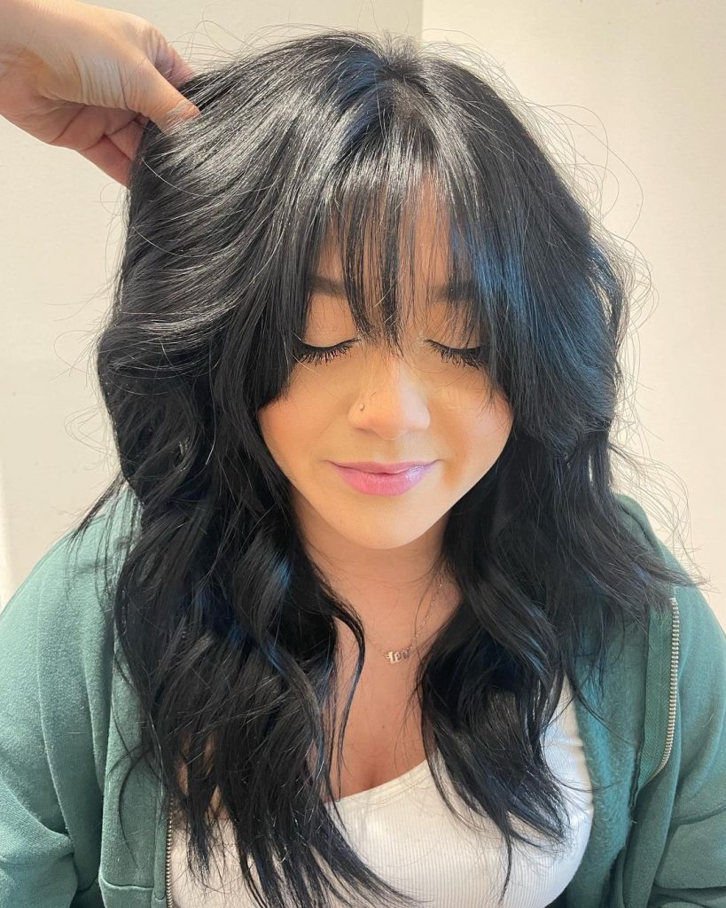 Wispy Bangs for Round Faces 2025: A Guide to Flattering Styles 20 Ideas