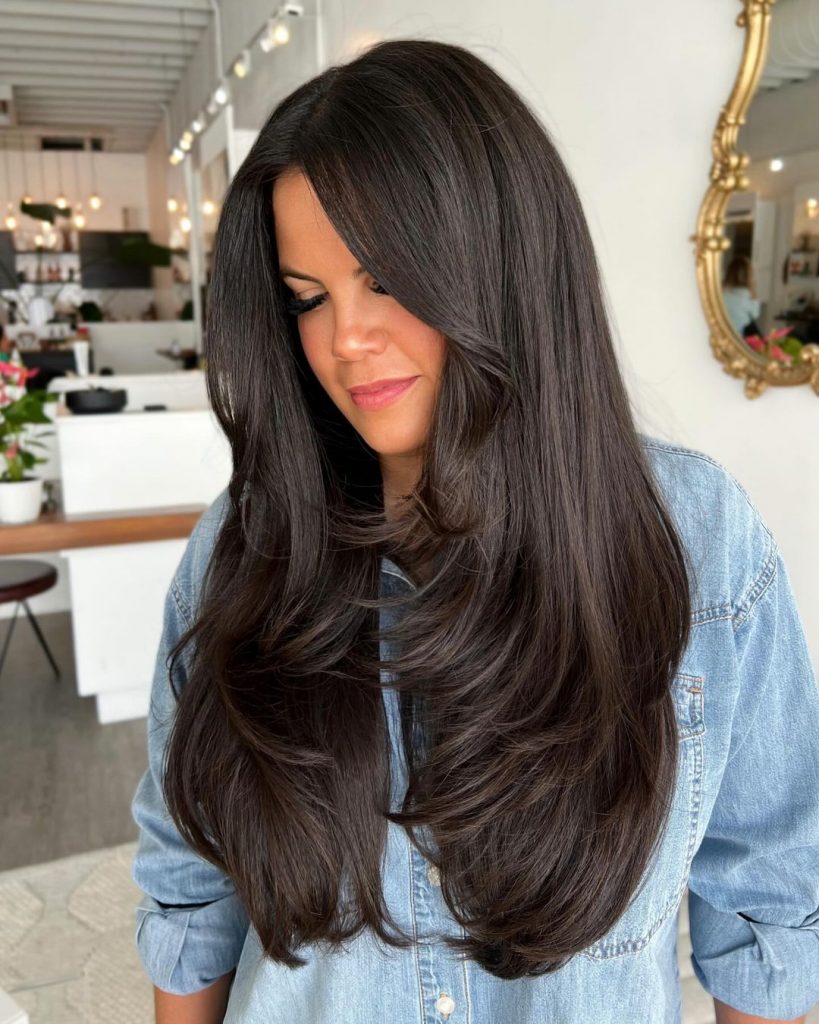 23 Stunning Ideas for Curtain Bangs on Long Hair in 2025