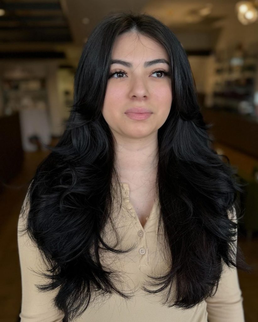 Long Layered Hair 2025: Timeless Elegance with a Modern Twist 20 Ideas